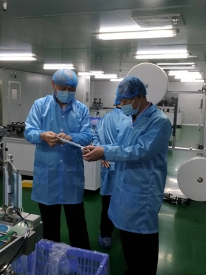 汕尾醫用口罩企業順利通過省藥監局GMP體系核查，技術服務彰顯行業典范